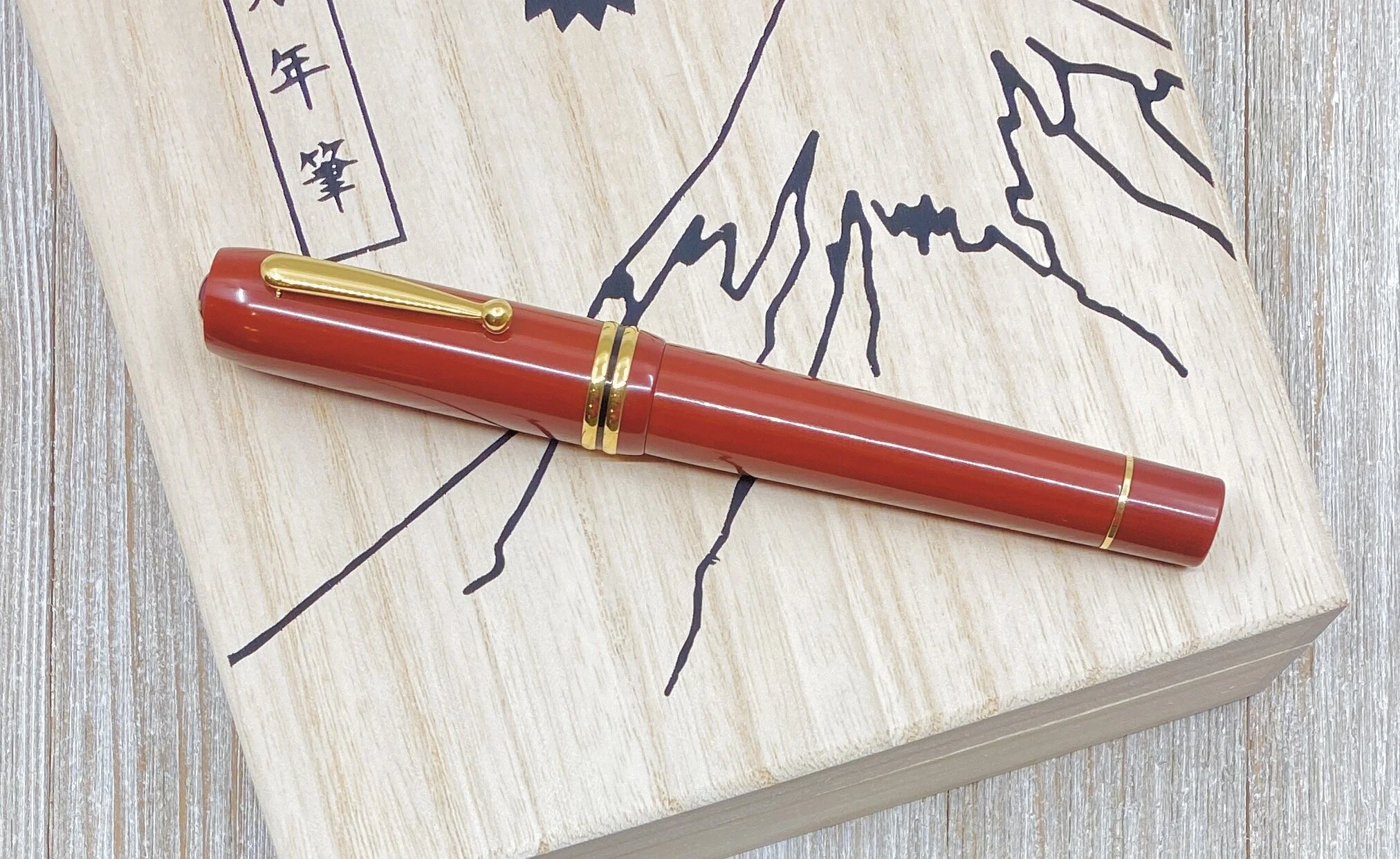 Wancher Bakelite Seven Treasures Fountain Pen Review — The